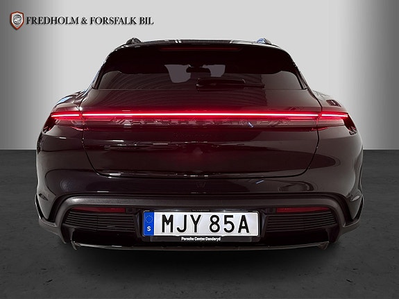 Porsche Taycan 4 of 5