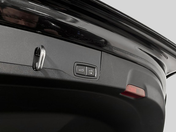 Porsche Taycan 15 of 27