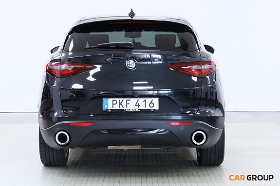 Alfa Romeo Stelvio 5 of 5