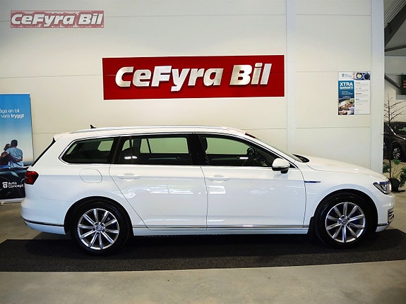Volkswagen Passat 4 of 26
