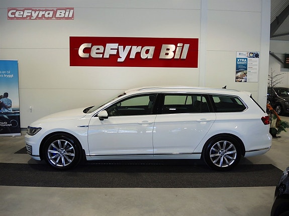 Volkswagen Passat 5 of 26
