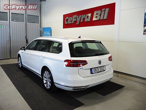 Volkswagen Passat 8 of 26