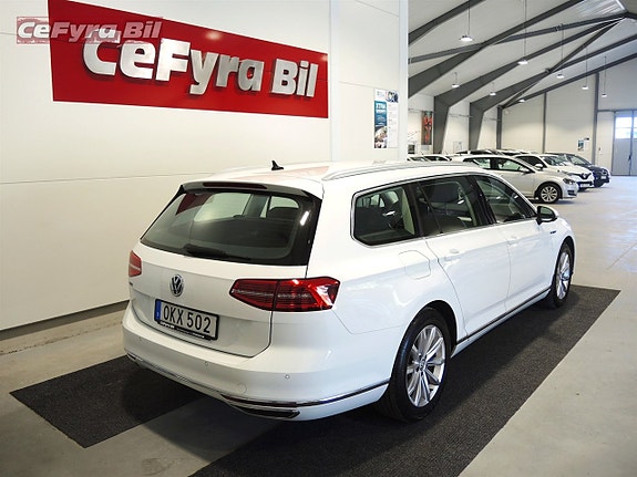Volkswagen Passat 6 of 26