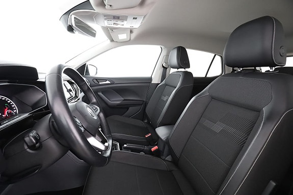 Volkswagen T-Cross 11 of 30