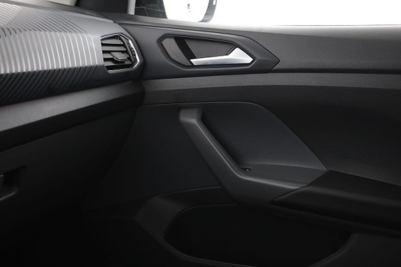 Volkswagen T-Cross 27 of 30