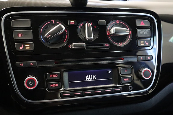 Volkswagen UP! 9 of 24