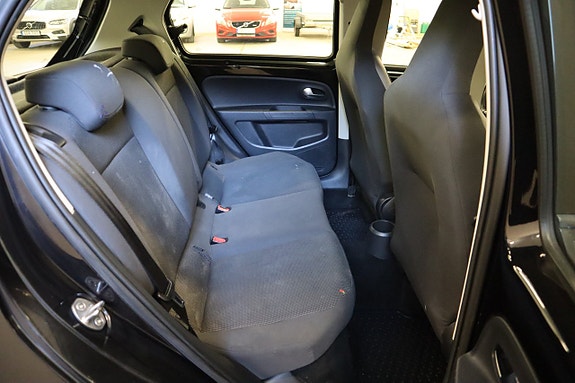 Volkswagen UP! 16 of 24