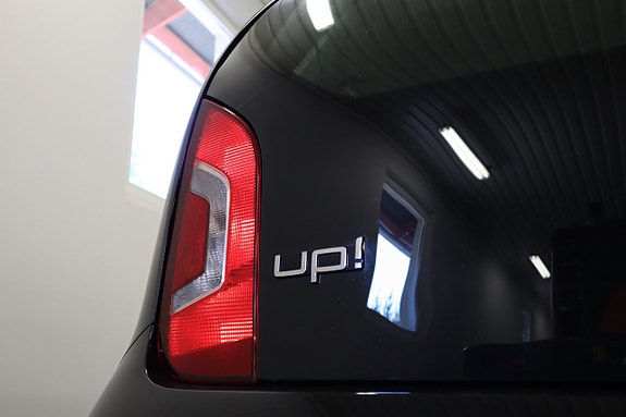 Volkswagen UP! 24 of 24
