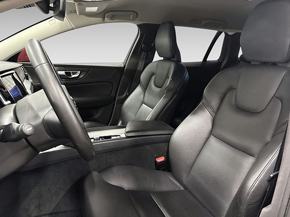 Volvo V60 Cross Country 10 of 17