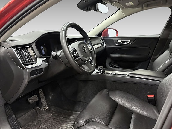 Volvo V60 Cross Country 11 of 17