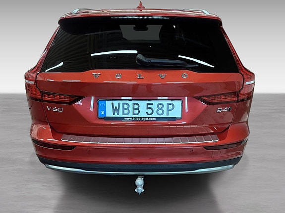 Volvo V60 Cross Country 7 of 17
