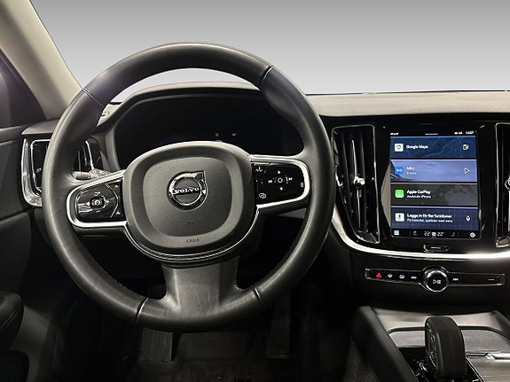 Volvo V60 Cross Country 15 of 17