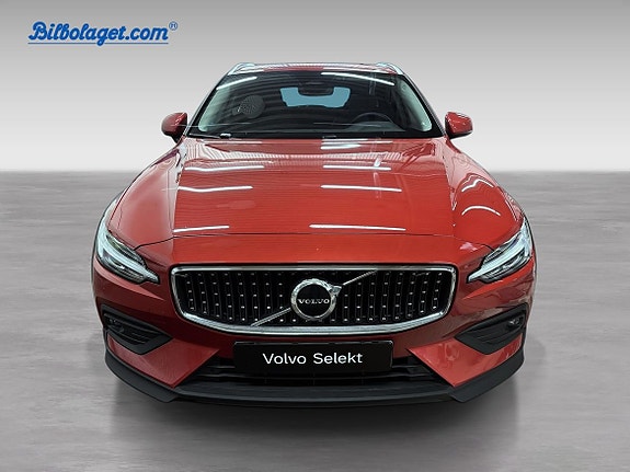 Volvo V60 Cross Country 3 of 5