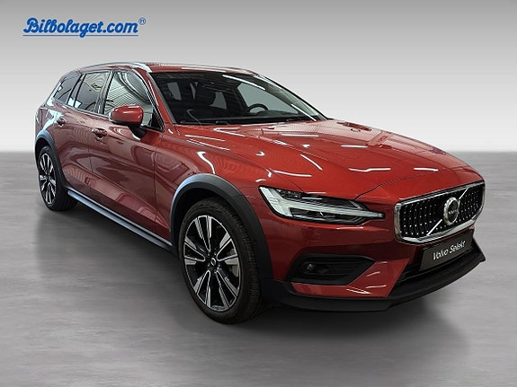 Volvo V60 Cross Country 4 of 5