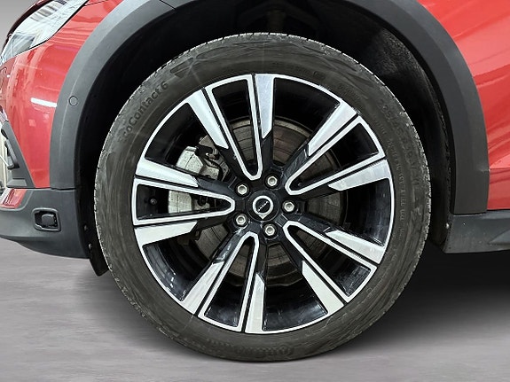 Volvo V60 Cross Country 9 of 17