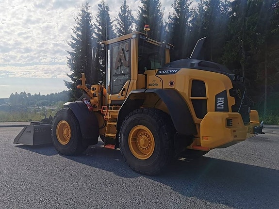 Volvo L 70 H2 2 of 21