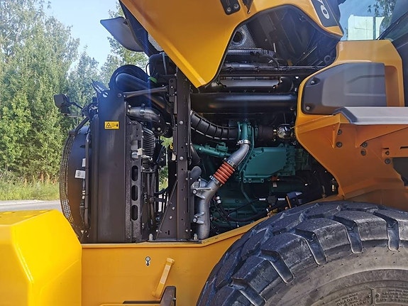 Volvo L 70 H2 12 of 21