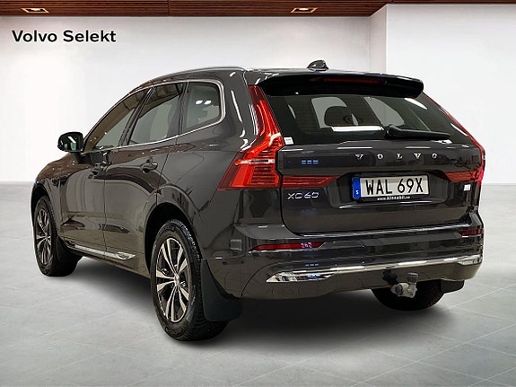 Volvo XC60 3 of 5