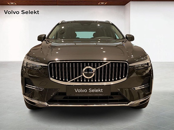 Volvo XC60 2 of 5