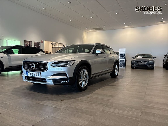 Volvo V90 Cross Country 3 of 25