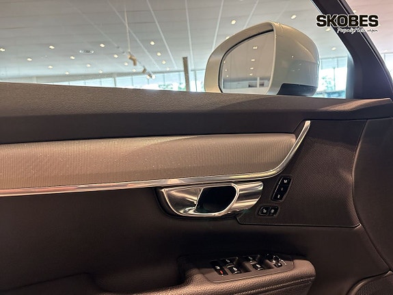 Volvo V90 Cross Country 14 of 25