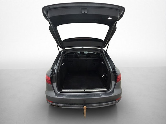 Audi A4 28 of 30