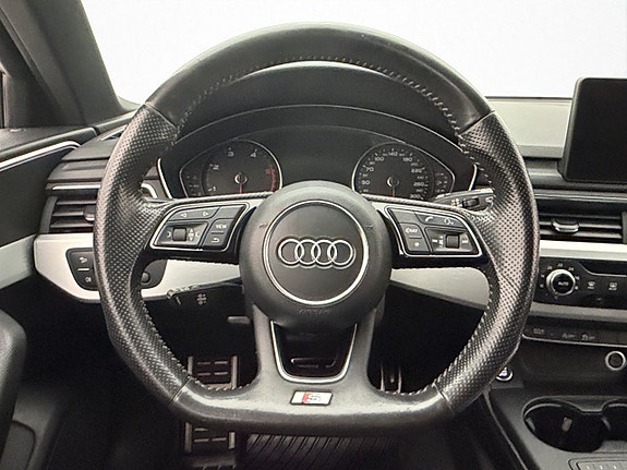 Audi A4 14 of 30