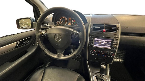 Mercedes-Benz A200 7 of 17