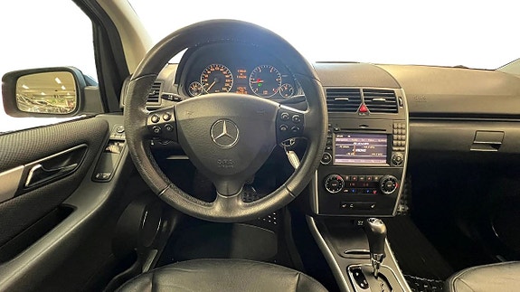 Mercedes-Benz A200 8 of 17