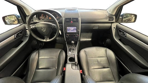 Mercedes-Benz A200 6 of 17