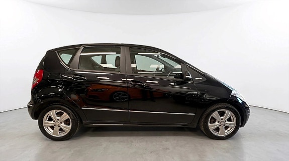 Mercedes-Benz A200 3 of 17