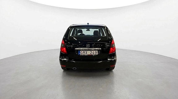 Mercedes-Benz A200 5 of 17