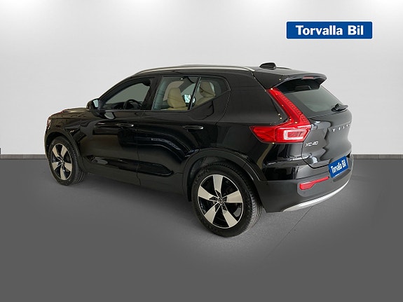 Volvo XC40 6 of 16