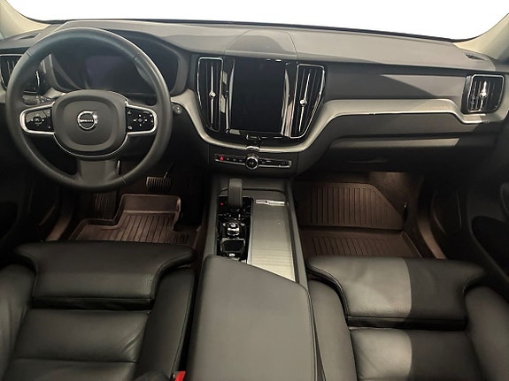 Volvo XC60 6 of 16