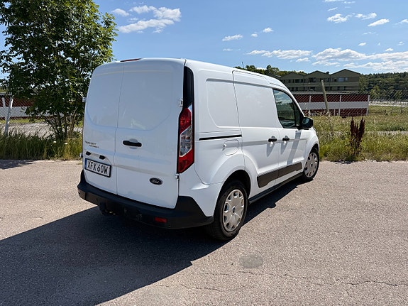 Ford Transit Connect 6 of 11