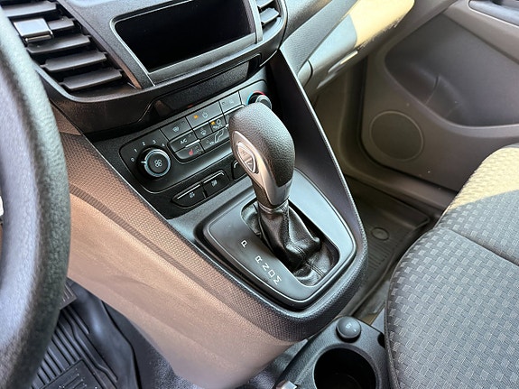 Ford Transit Connect 10 of 11