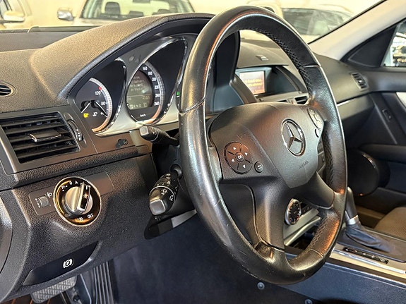 Mercedes-Benz C220 6 of 16