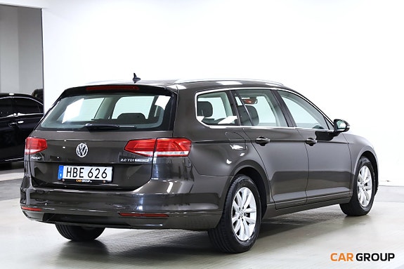 Volkswagen Passat 6 of 19
