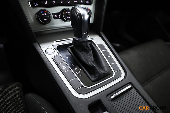 Volkswagen Passat 19 of 19