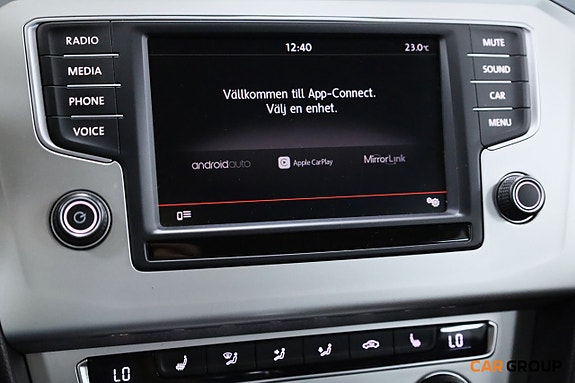 Volkswagen Passat 18 of 19