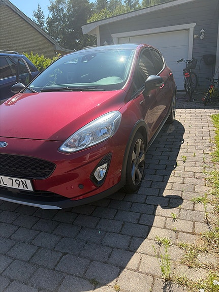 Ford Fiesta 3 of 5