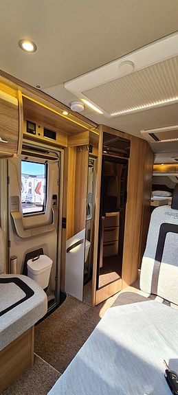 Knaus 700 Meg Sky Ti "automat, långbädd, solceller" 18 of 18