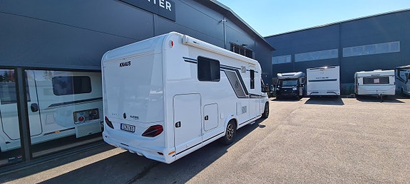Knaus 700 Meg Sky Ti "automat, långbädd, solceller" 2 of 18