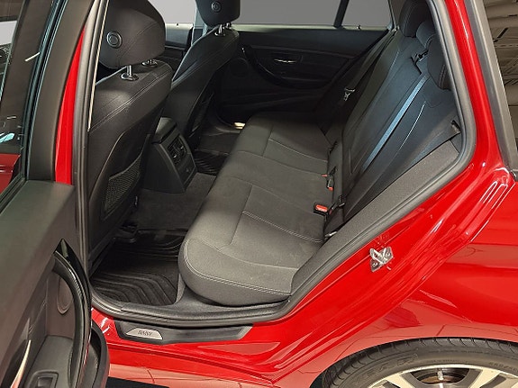 BMW 320 8 of 11