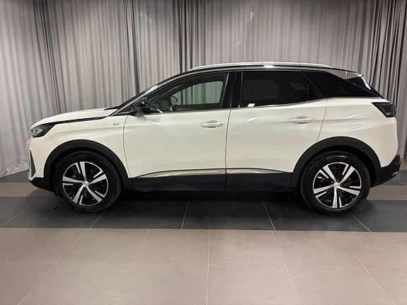 Peugeot 3008 2 of 5