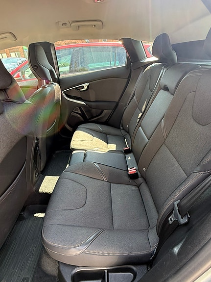 Volvo V40 Cross Country 5 of 7