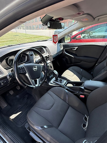 Volvo V40 Cross Country 4 of 7
