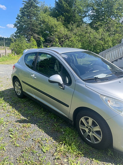 Peugeot 207 3 of 5