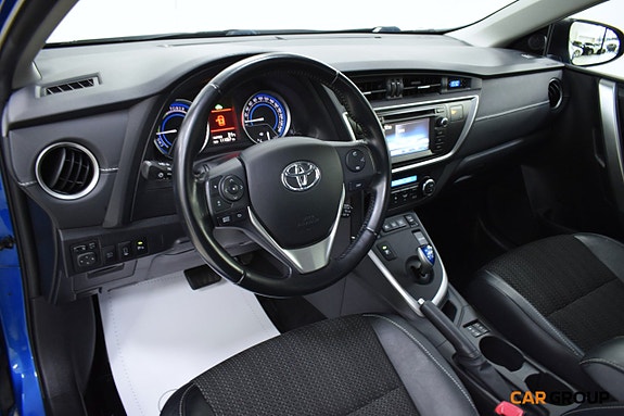 Toyota Auris 11 of 17