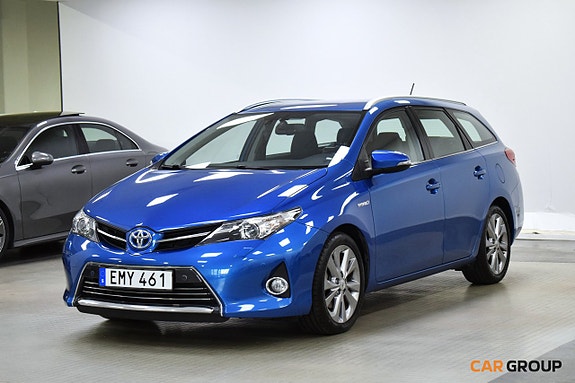 Toyota Auris 2 of 17